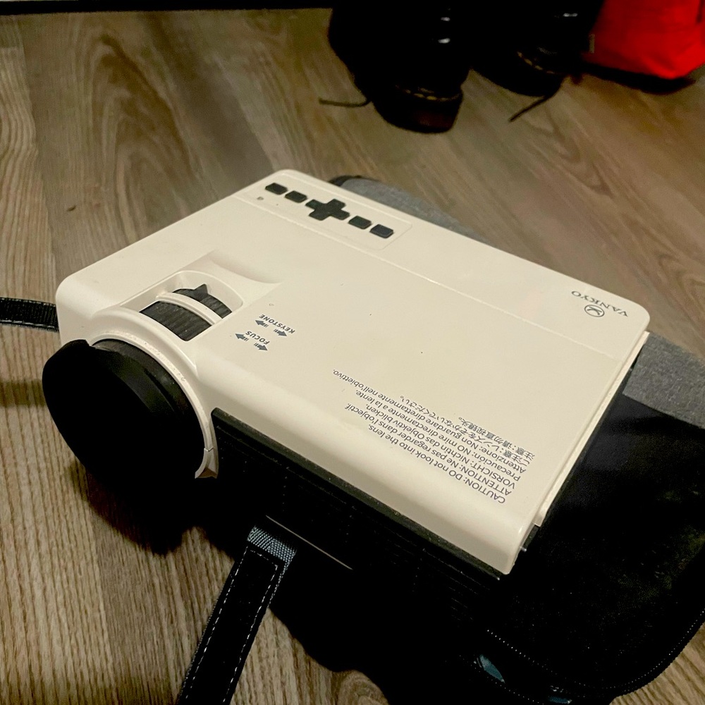 Vankyo Mini Projector